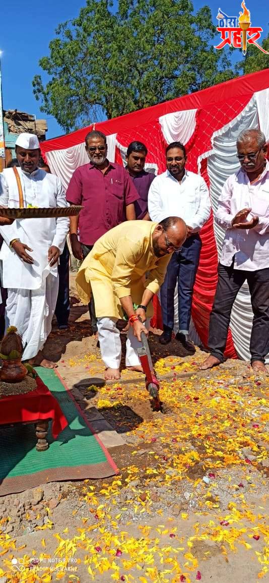 सावद्यात खंडेराव मंदिराच्या सभामंडपाचे भूमिपूजन पालक मंत्री गुलाबराव पाटील यांच्या हस्ते संपन्न..
