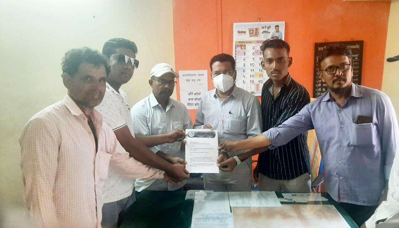 अल्पसंख्यांक शिष्यवृत्ती साठी तहसीलदारांचे उत्पन्न दाखलाची अट रद्द करा ..हुसैनी सेनेची मागणी...