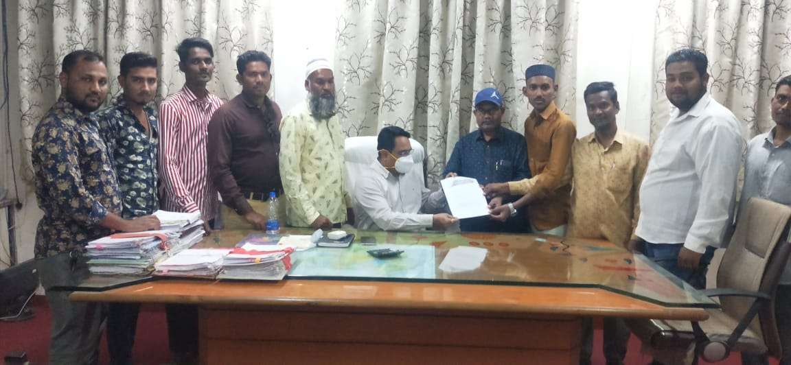 वसीम रजवी यांच्या वर गुन्हा दाखल करण्यासंदर्भात हुसैनी सेना अमळनेर शाखे तर्फे निवेदन...