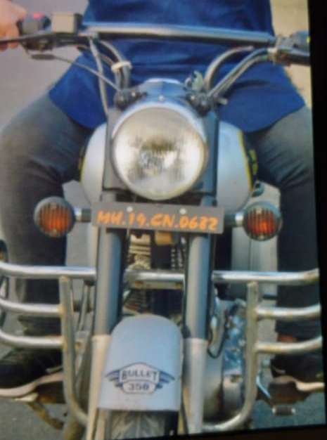 सावद्यात बुलेट बाईक लंपास : मात्र चोरटा सि.सि.टीव्ही कॅमेऱ्यात कैद - परंतू पोलीसांचे पुढील तपास सुरू.