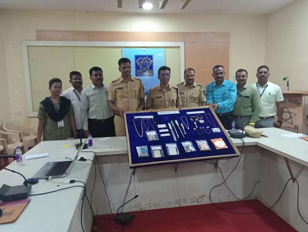 दिवसा घरफोडीच्या गुन्ह्यातील आंतर राज्यीय टोळीतील २ अट्टल गुन्हेगारांना पुणे येथे शिताफीने स्थानिक गुन्हे शाखेने ठोकल्या बेड्या, १३ लाख ७७ हजार ३३५ रुपये किमंतीचा मुद्देमालासह घरफोडीच्या ०४ गुन्ह्यांची उकल