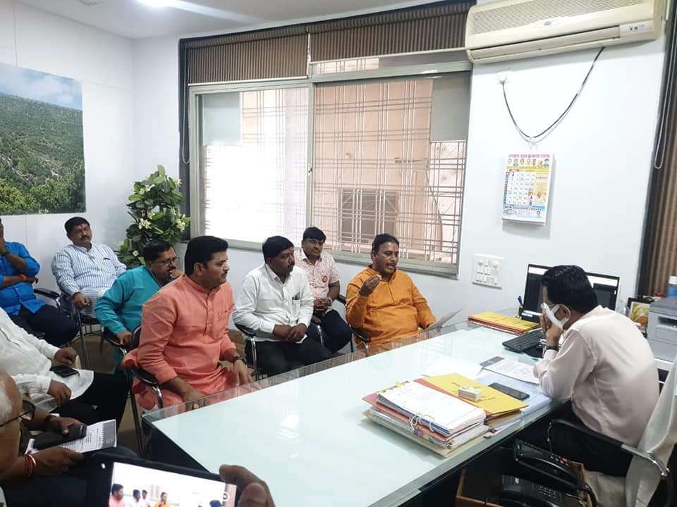 विभागीय आयुक्त औरंगाबाद,,, मराठवाडा,,मराठवाड्यातील शेतकरी बांधवांसाठी मनसे निवेदन