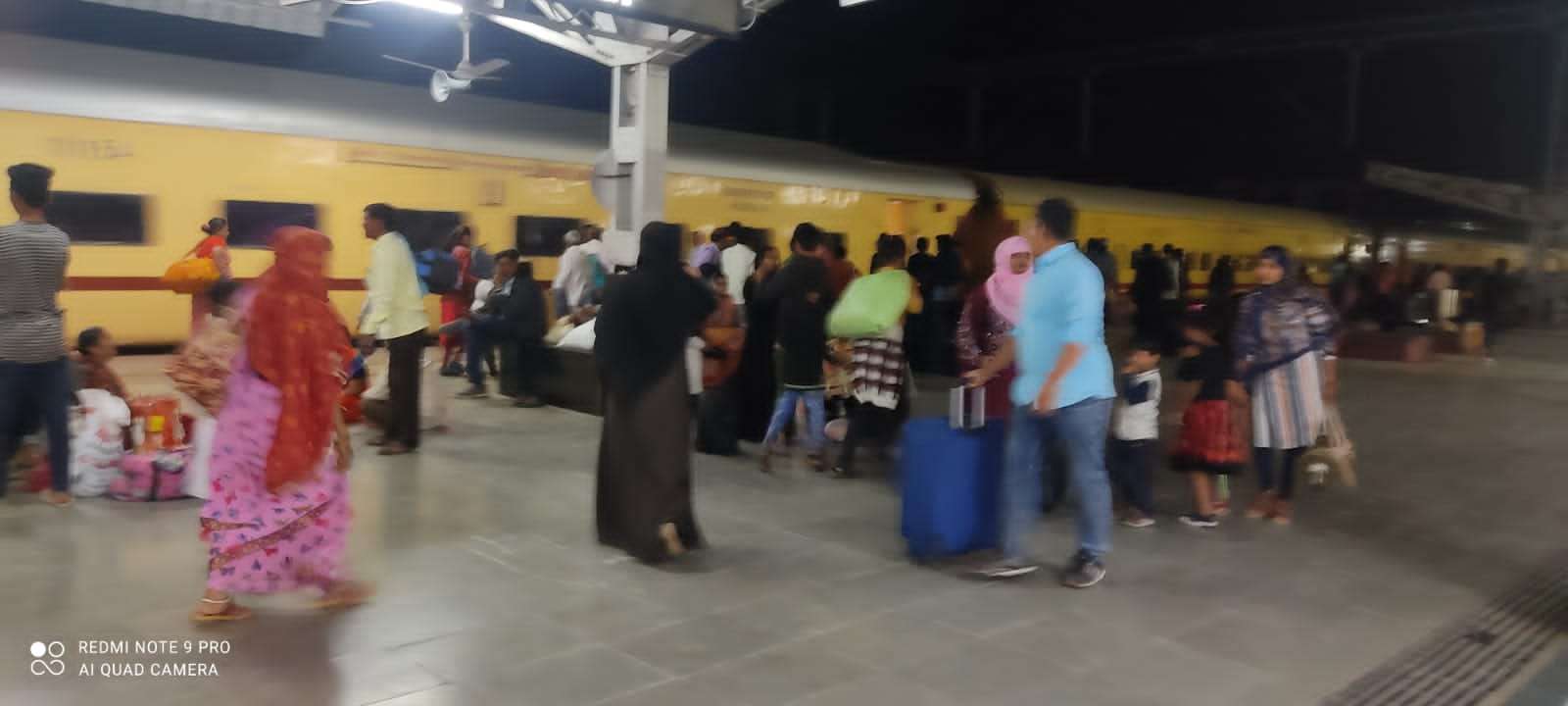 अमळनेर :एसटी संप.. रेल्वे प्रशासनने चोक कामगिरी बजावली