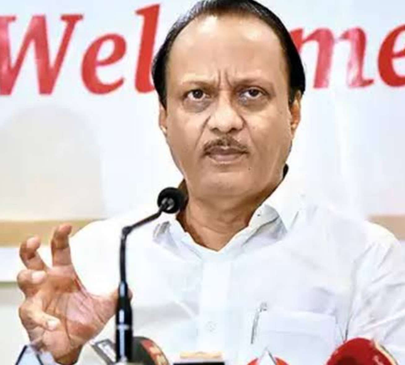 ओमीक्रोन व्हेरियंट चा धोका वाढला...राज्यात पुन्हा निर्बन्ध..उपमुख्यमंत्री अजित पवार