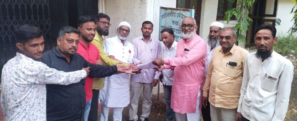 त्रिपुरामध्ये धार्मिक स्थळ दुकाने घरांची जाळपोळ करणाऱ्या दंगलखोरांवर कारवाई व्हावी : सावदा-फैजपुर व रावेर येथील मुस्लिम अल्पसंख्यांक लोकांची मागणी