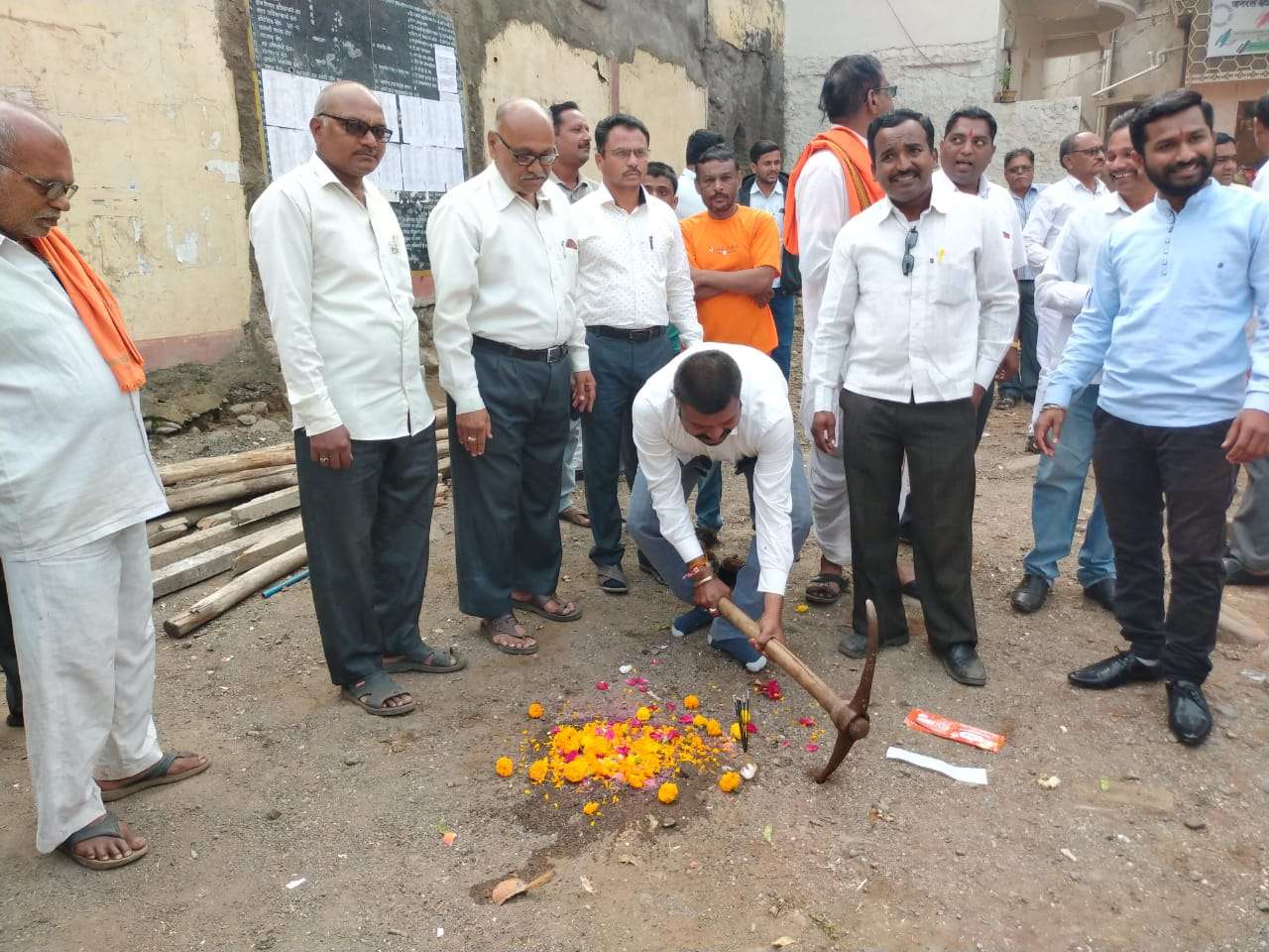 आता स्वामालकीची होणार ग्रामपंचायत ईमारत - सरपंच सचिन महाले