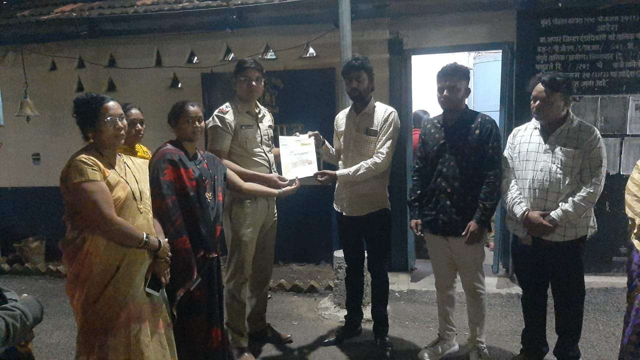 चाळीसगांव येथील चार वर्षीय अल्पवयीन चिमुरडीवर अत्याचार करणाऱ्या लिंगपिसाट नराधमास फाशीची शिक्षा द्या..अन्याय अत्याचार निर्मुलन समितीची मागणी