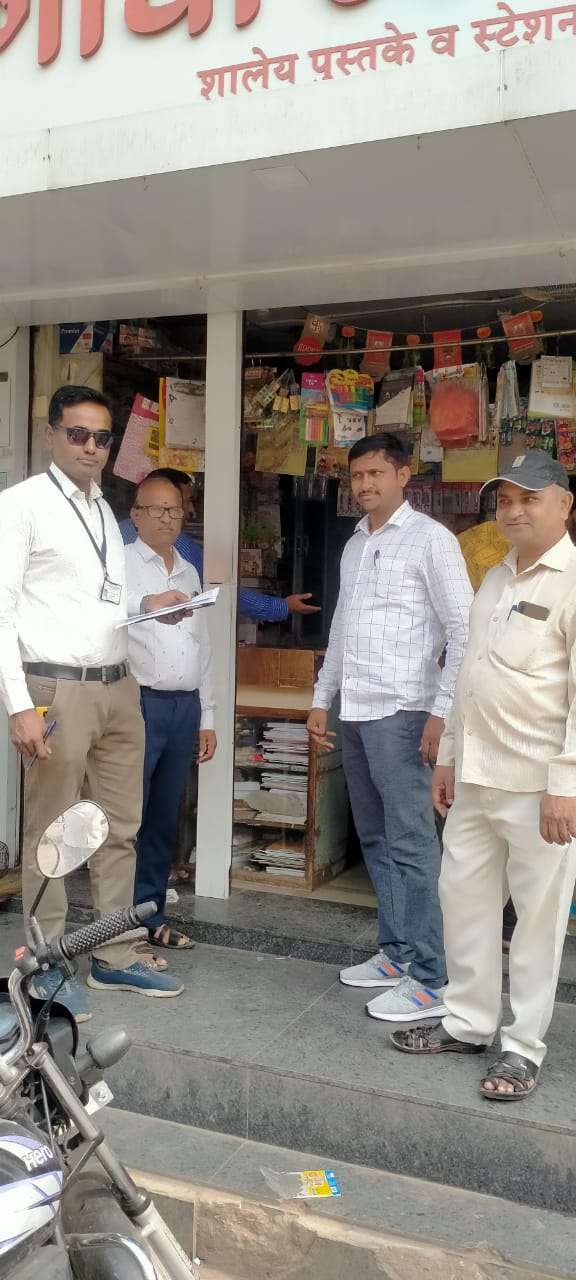 अमळनेर: थकीत मालमत्ता कर धारकांवर न प ची  कार्यवाही..! 3 लाख 70 हजार रु वसूल..!