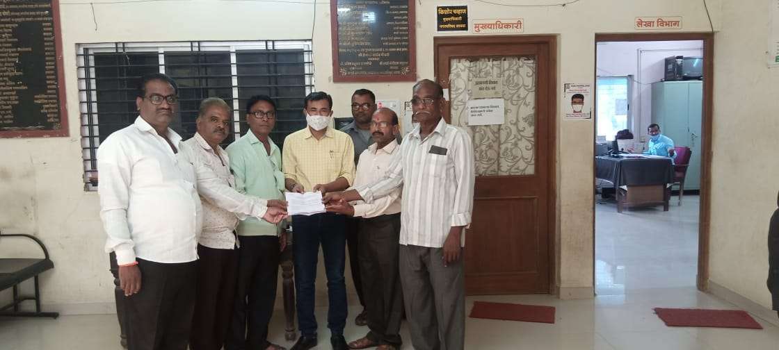 सावदा येथील लेवा पाटील समाज सभागृह लेवा समाजा कडे हस्तांतरित करावे