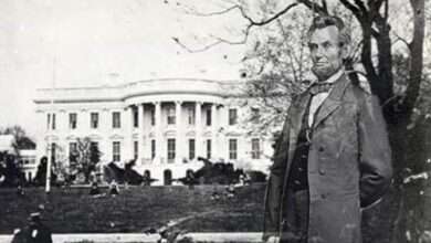 बापरे ..!अमेरिकेतील व्हाईट हाऊस मध्ये राष्ट्राध्यक्ष अब्राहम लिंकन यांचे भूत..!कोणी कोणी पाहिले..तुम्हाला ही पहायचे..?