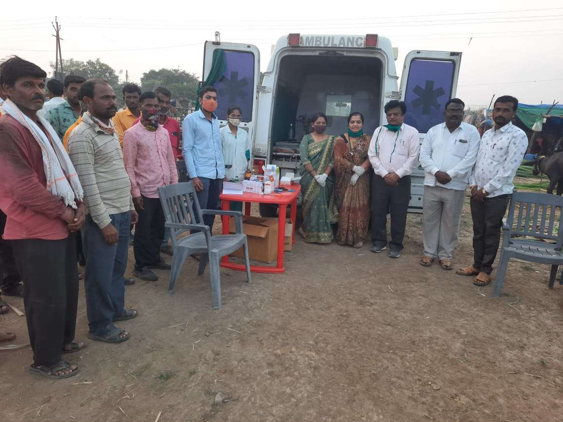 ऊसतोडणी कामगारांसाठी मोफत रोगनिदान व औषधउपचार शिबिर संपन्न