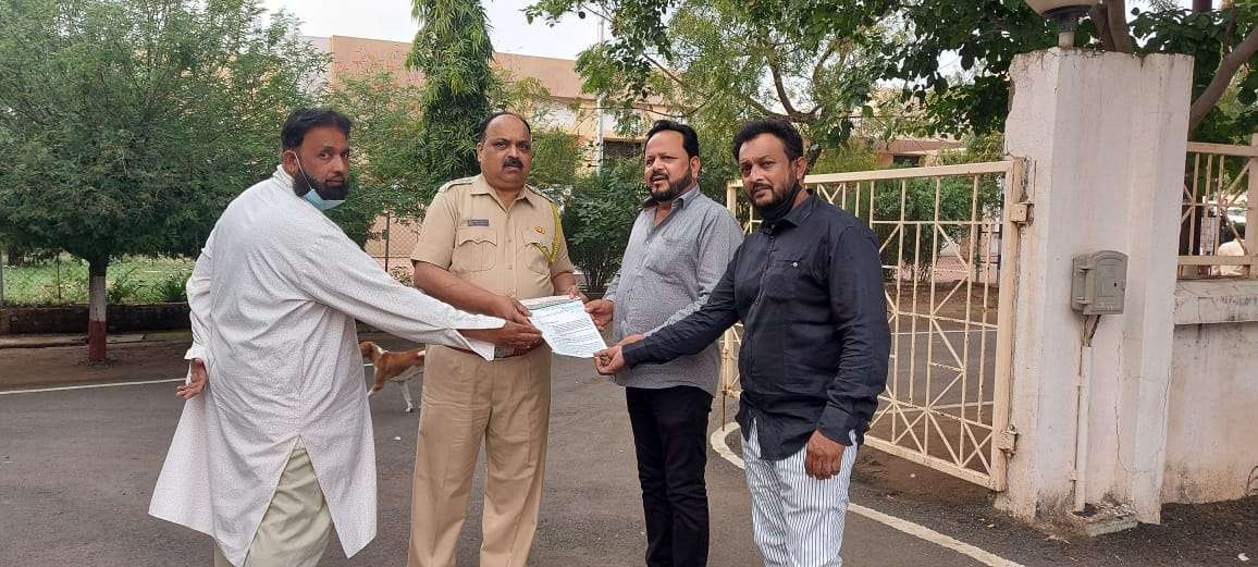 अल्पसंख्याक हक्क दिवस साजरा करण्यात यावा..अल्पसंख्याक विकास व हक्क फाउंडेशन चे निवेदन....