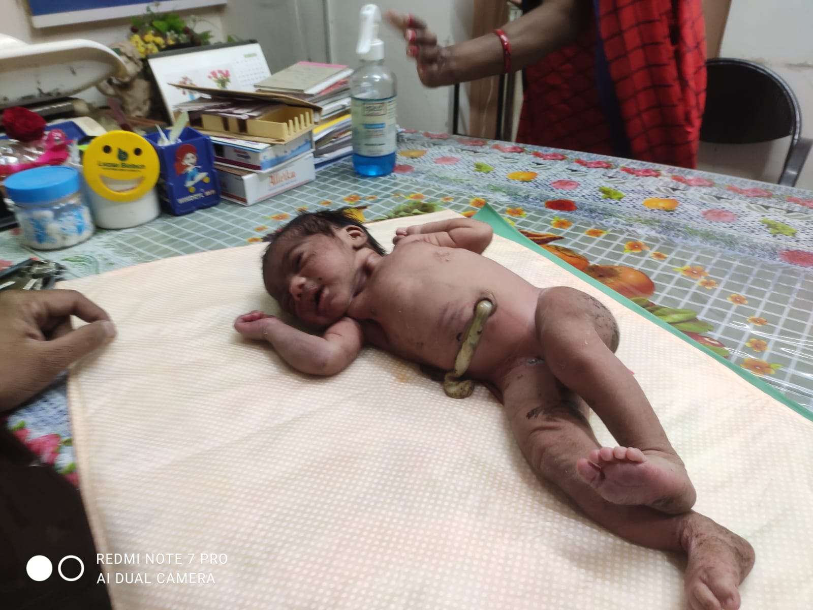 अमळनेर: मंगळग्रह परिसरात नवजात स्त्री जातीचे अर्भक आढळले