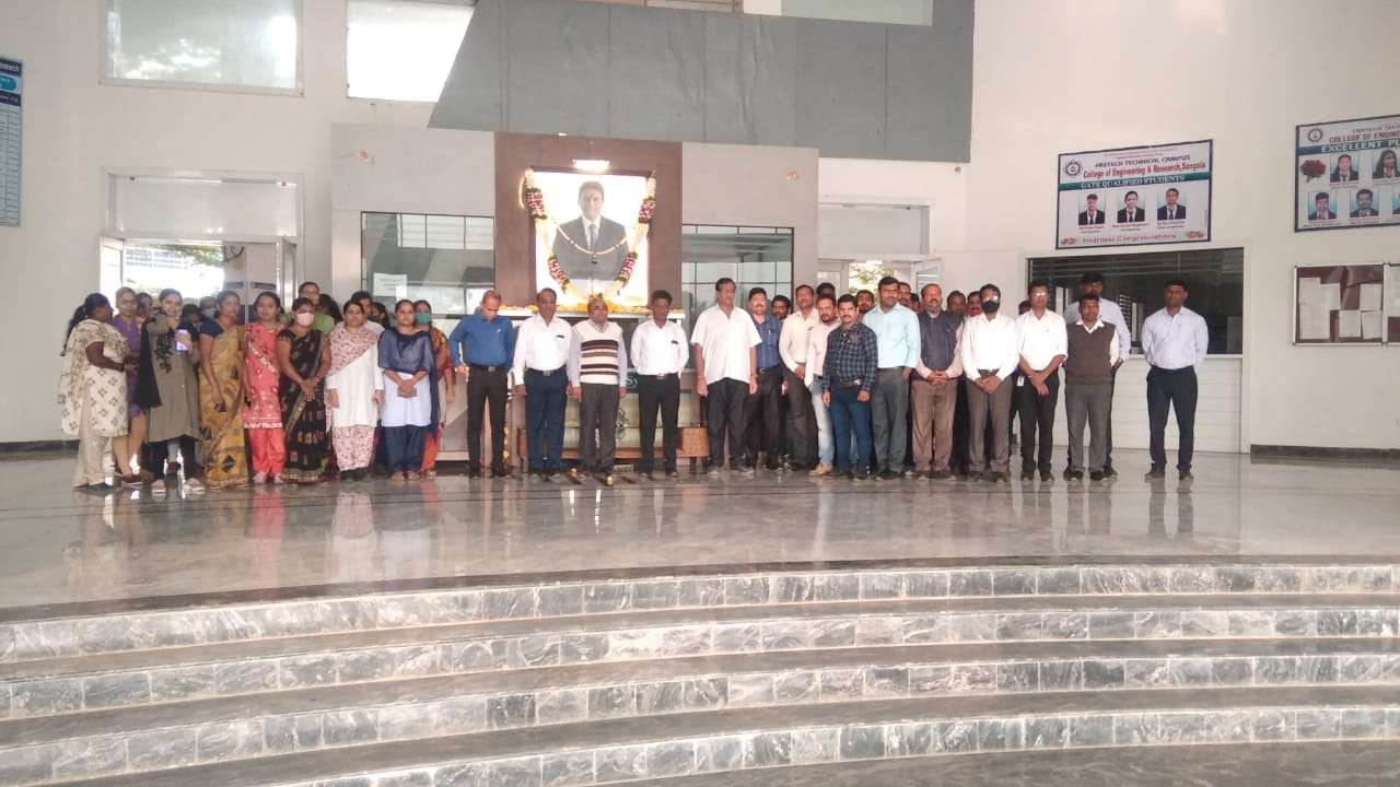 फॅबटेक उद्योग समूहाचे संस्थापक अध्यक्ष स्व. बिरासाहेब रुपनर यांची जयंती साजरी