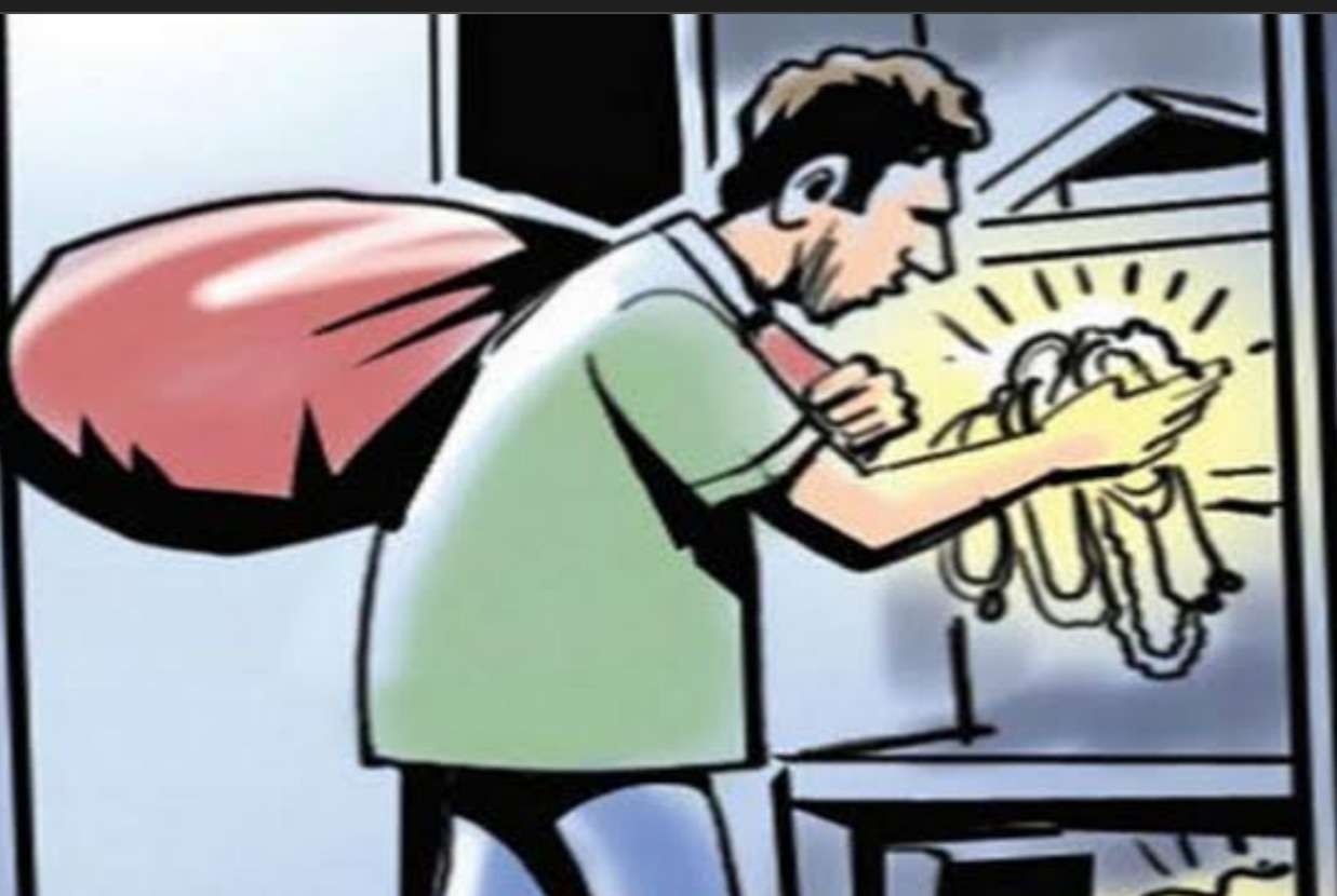 Amalner: चोऱ्यांचे सत्र थांबेना...! पहाटेच चोरांनी फोडले घर..!दोन लाखाहून अधिक माल चोरट्यांनी केला लंपास..!