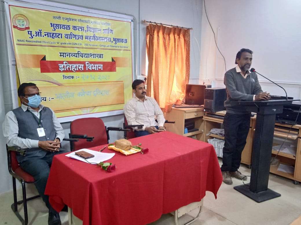 कलेसाठी सर्जनशीलता आवश्यक आहे.. प्रा. वैभव मावळे