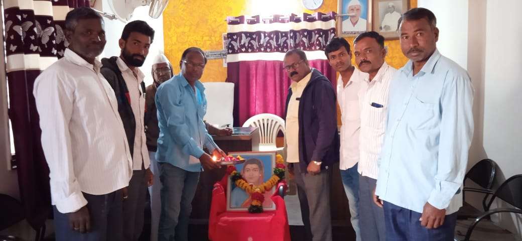 ब्राह्मणगाव येथे विविध ठिकाणी क्रांतीज्योती सावित्रीबाई फुले यांची जयंती कार्यक्रम उत्स्फुर्तपणे साजरा