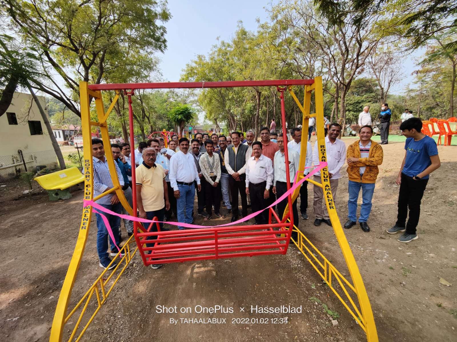 Amalner: रोटरी क्लब तर्फे श्री मंगळदेव ग्रह मंदिरातील रोटरी गार्डन मध्ये तीन खेळण्यांचे लोकार्पण