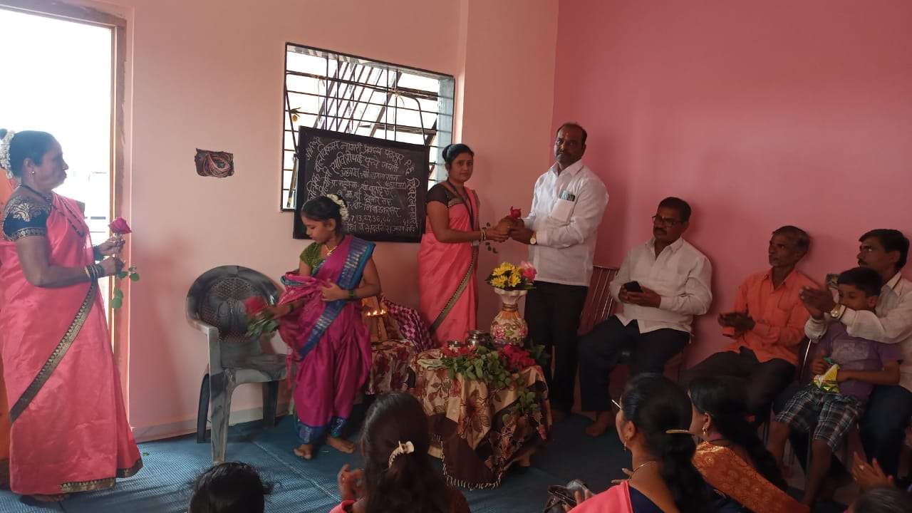 पंढरपूर येथील अंगणवाडीत क्रांतीज्योती सावित्रीबाई फुले190 वी जयंती साजरी