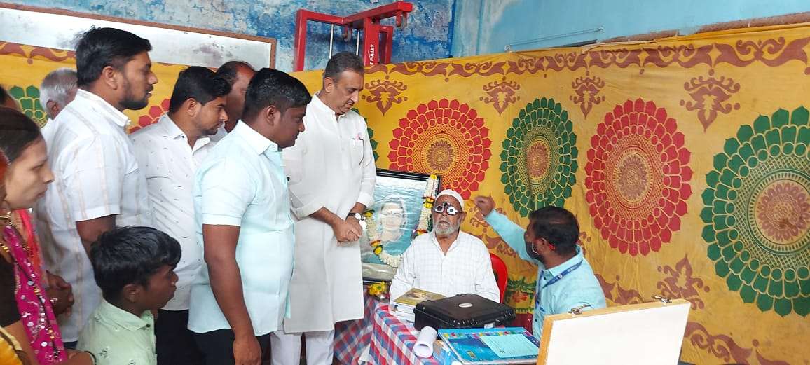 भिमशक्ती सांस्कृतिक शैक्षणिक कला व क्रीडा मंडळ व रमामाता महिला मंडळ पंढरपुर यांच्या वतीने मोफत भव्य नेत्र तपासणी व मोतीबिंदू शस्त्रक्रिया शिबिर आयोजन