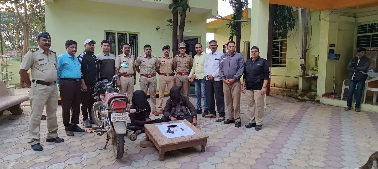 गावठी पिस्तोल व जिवंत कारतूसासह खिरोदा येथे नाशिक आयजीच्या पथकाने दोघांना केले जेरबंद!