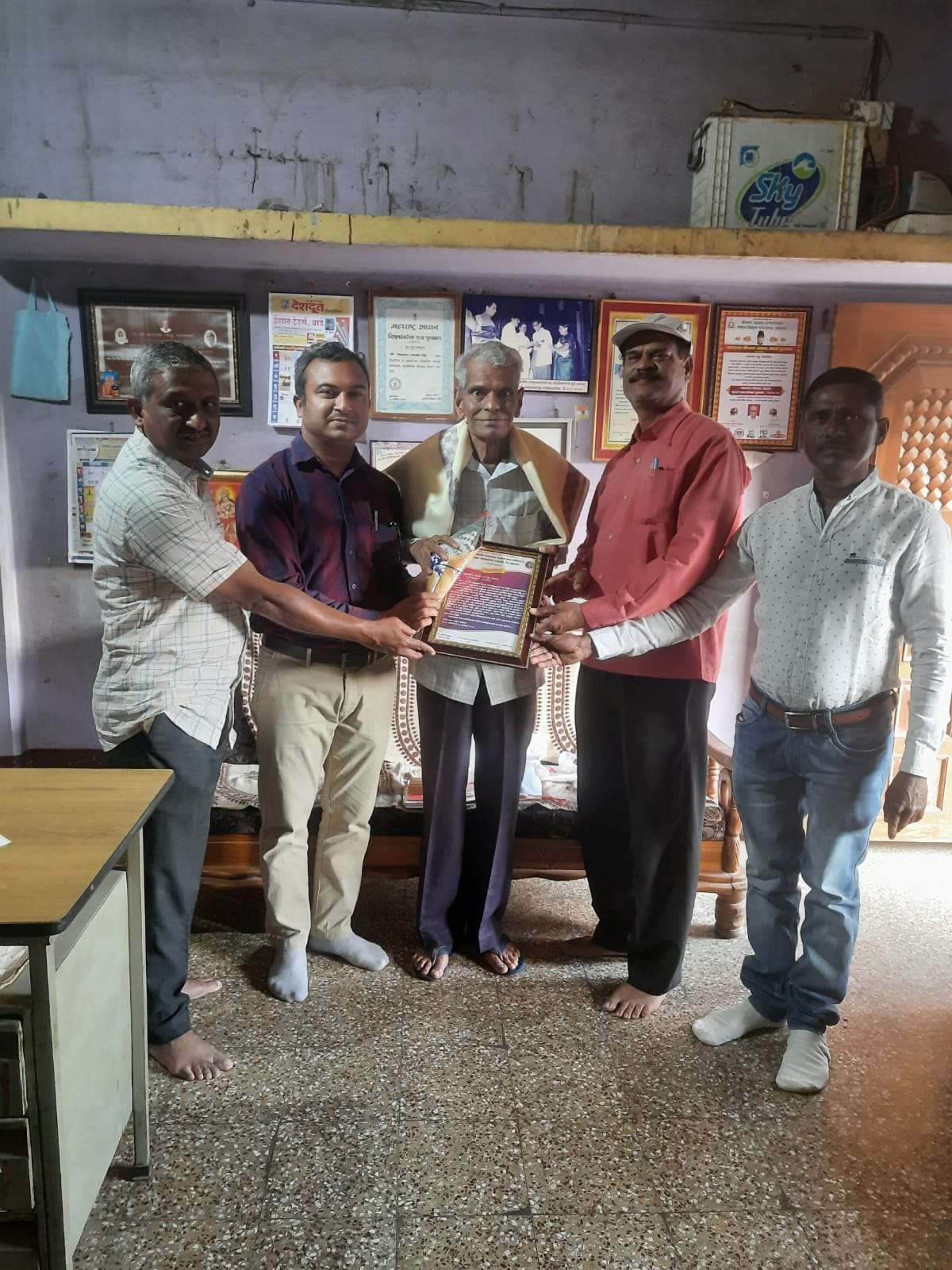 भडगाव महाविद्यालया तर्फे स.ध.भावसार सरांचा सत्कार