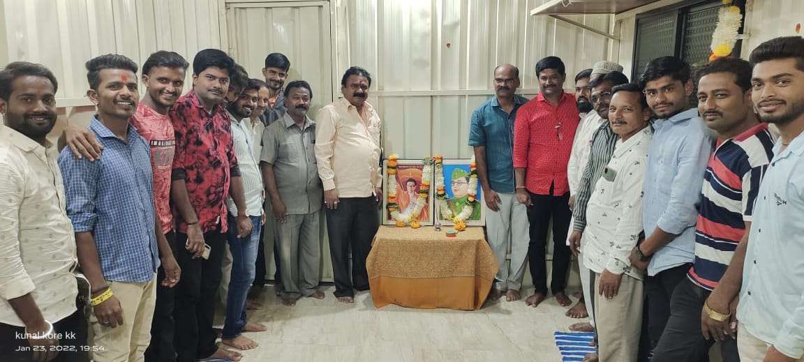 भाजप युवा मोर्चा व सन्मित्र ग्रुपच्या वतीने हिंदुरुदय सम्राट बाळासाहेब ठाकरे व नेताजी सुभाषचंद्र बोस यांची जयंती साजरी