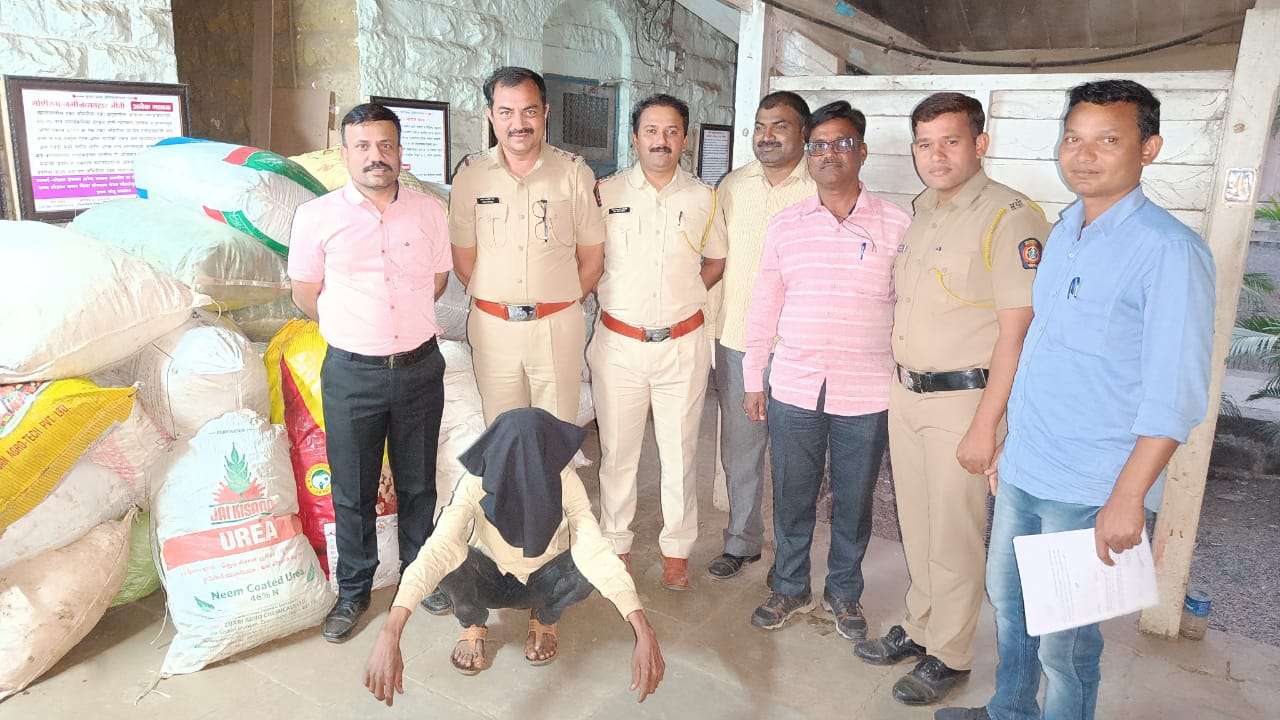 दिंडोरी पोलीस स्टेशनची धडक कारवाईचे कौतुक अफूच्या झाडांची लागवड उघडकीस