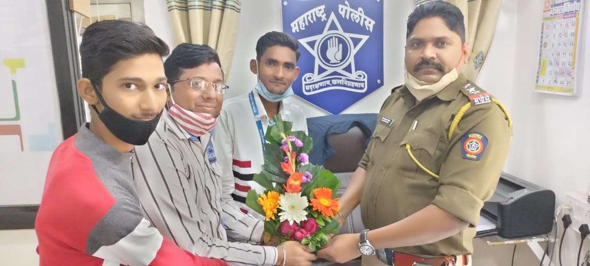 रावेर तालुक्यातील बोरखेडा हत्याकांडातील आरोपीचा शोध घेणाऱ्या तपास अधिकार्‍यांचा अप्पर पोलीस महासंचालक काकडून सन्मान