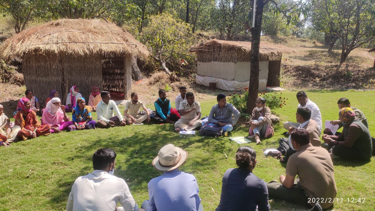 मनरेगाच्या अंमलबजावणीतील अडचणीवर सकारात्मक चर्चा; प्रशासन, किसान सभा, मजूर एकत्रित येत विशेष बैठक संपन्न
