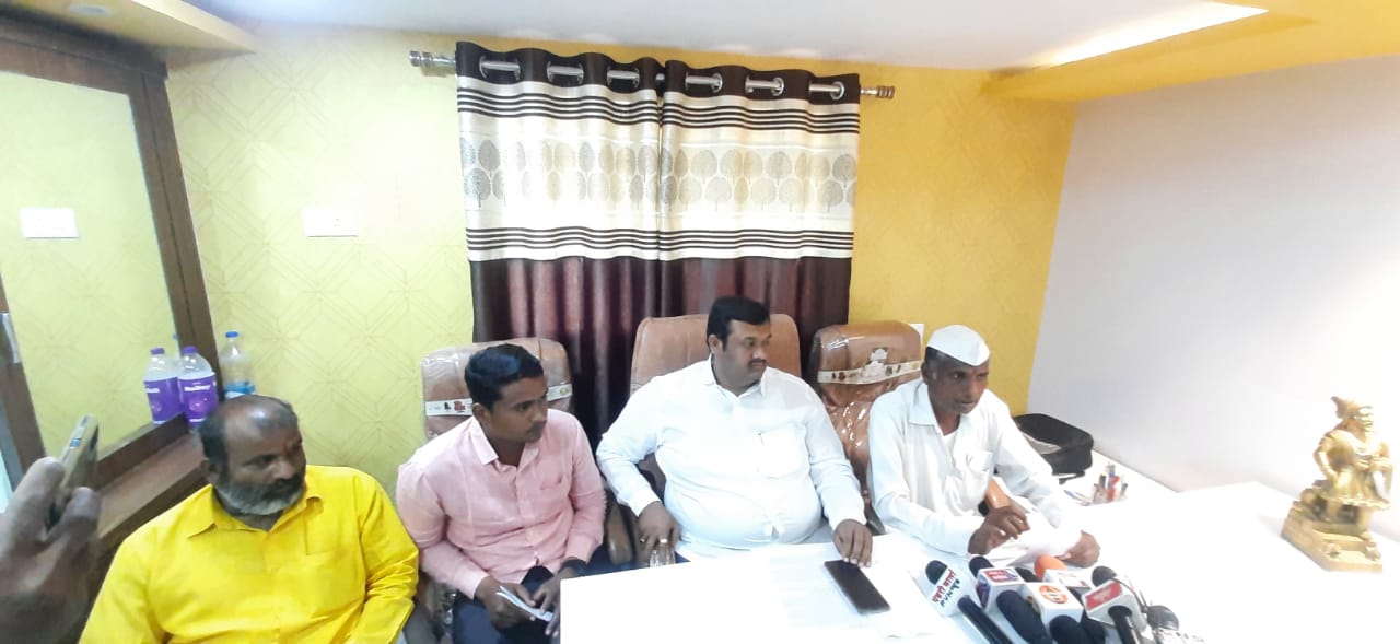 गुंतवणूकदार शेतकऱ्याचे पैसे व्याजासह घेतल्याशिवाय गप्प बसणार नाही. ऍड. दीपक पवार.