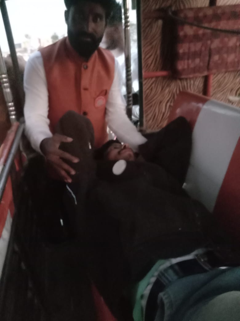 Amalner:मनसे तालुकाध्यक्ष संदीप पाटील यांची अशीही समय सुचकता..!अपघातग्रस्त मजुरांचे वाचविले प्राण..!