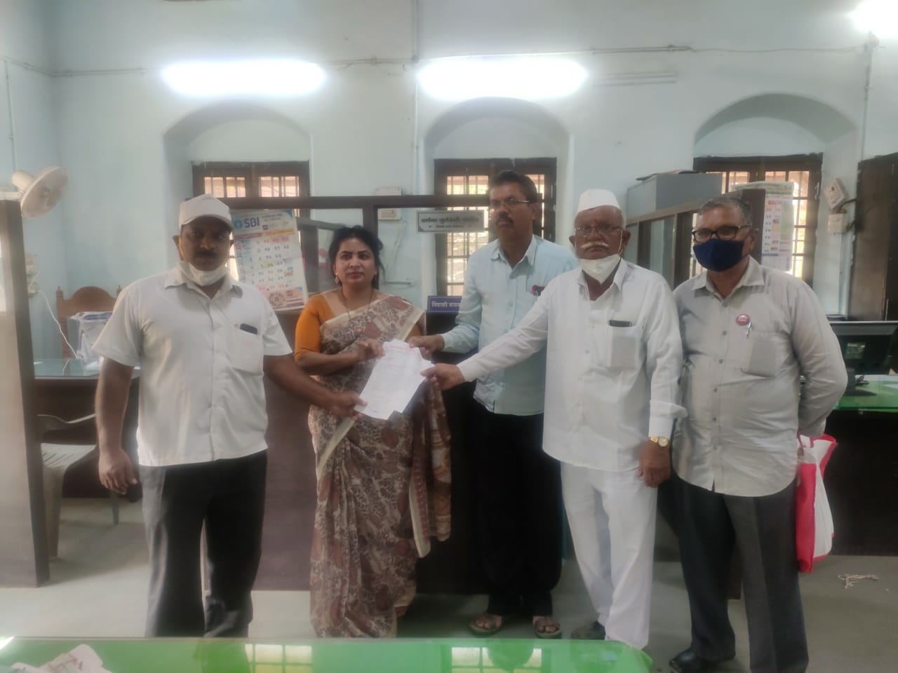 दिंडोरी तालुक्यातील कुर्नोली पिंपळगाव रस्त्याची दयनीय अवस्था