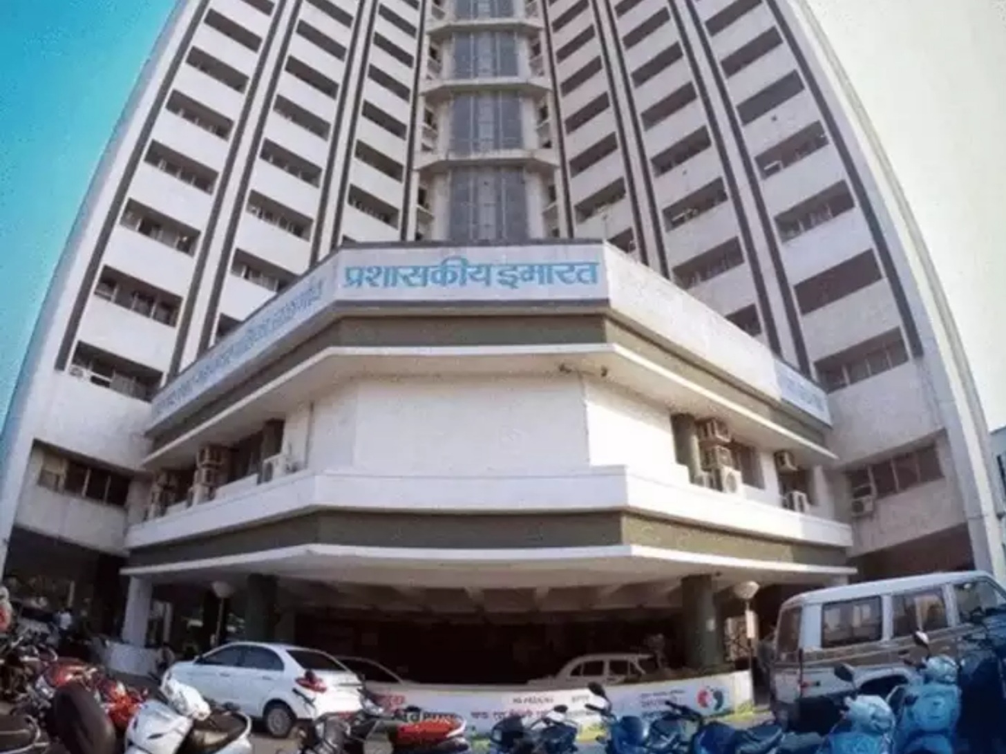 Jalgaon Live: भाजपला दे धक्का..! दोन नगरसेवक शिवसेनेत दाखल..! कल और आज मिलाके पुरे 6..!