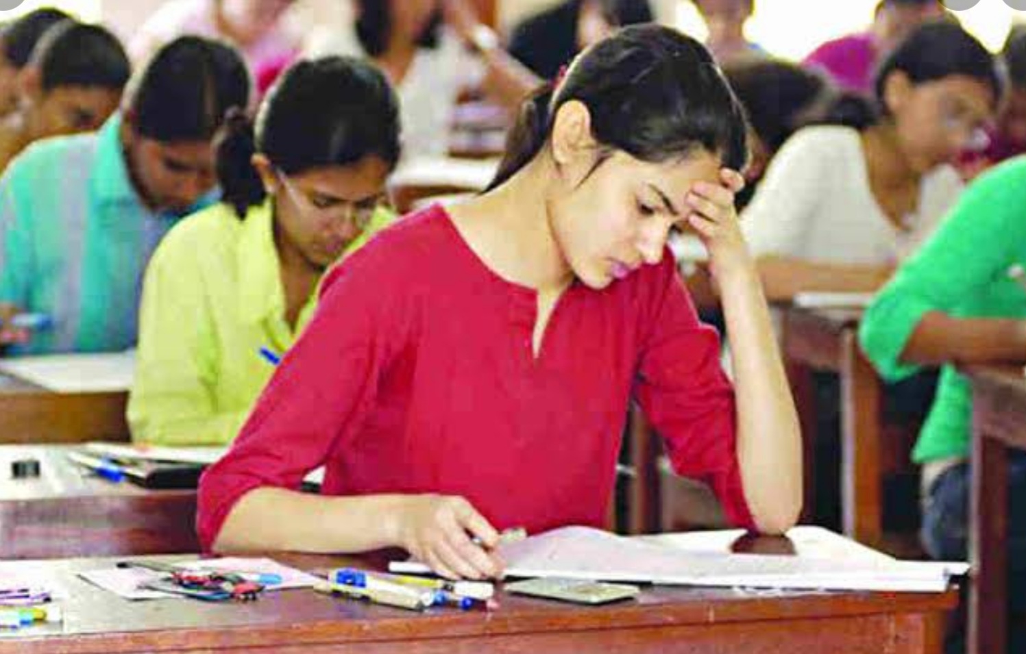 10/12 Exam Update: बारावी लेखी परीक्षेच्या वेळापत्रकात अंशत: बदल..!जाणून घ्या काय आहे बदल..!