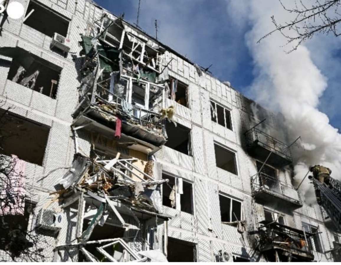 Russia Ukraine War: युक्रेन मध्ये अडकलेल्या भारतीयांनी  घाबरू नये व जिथे आहात तिथेच थांबावे...