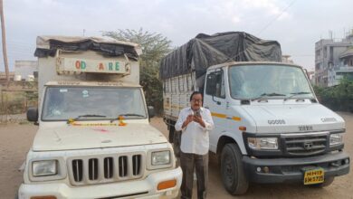 निंभोरा येथे किराणा व्यापाऱ्याच्या गाड्यांच्या काचा फोडून अज्ञात इसमाकडून नुकसान,कारवाईची मागणी.