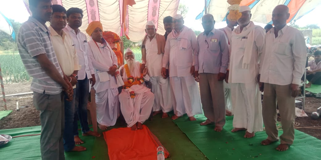 वडुले येथे वैकुंठवासी सदाशिव भाउ आव्हाड यांच्या पुंण्यतीथी निमित्त भिष्माचार्य ह.भ.प. महादेवबुवा आव्हाड यांचा अभिष्टचिंतन सोहळा संपन्न