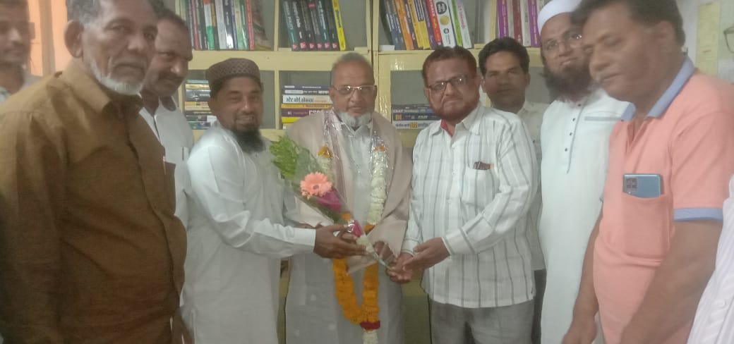 Amalner: विप्रो सोसायटीचे सचिव इकबाल शेख सेवानिवृत्त..अल्लमा फजले हक स्टडी सेंटर तर्फे सत्कार..