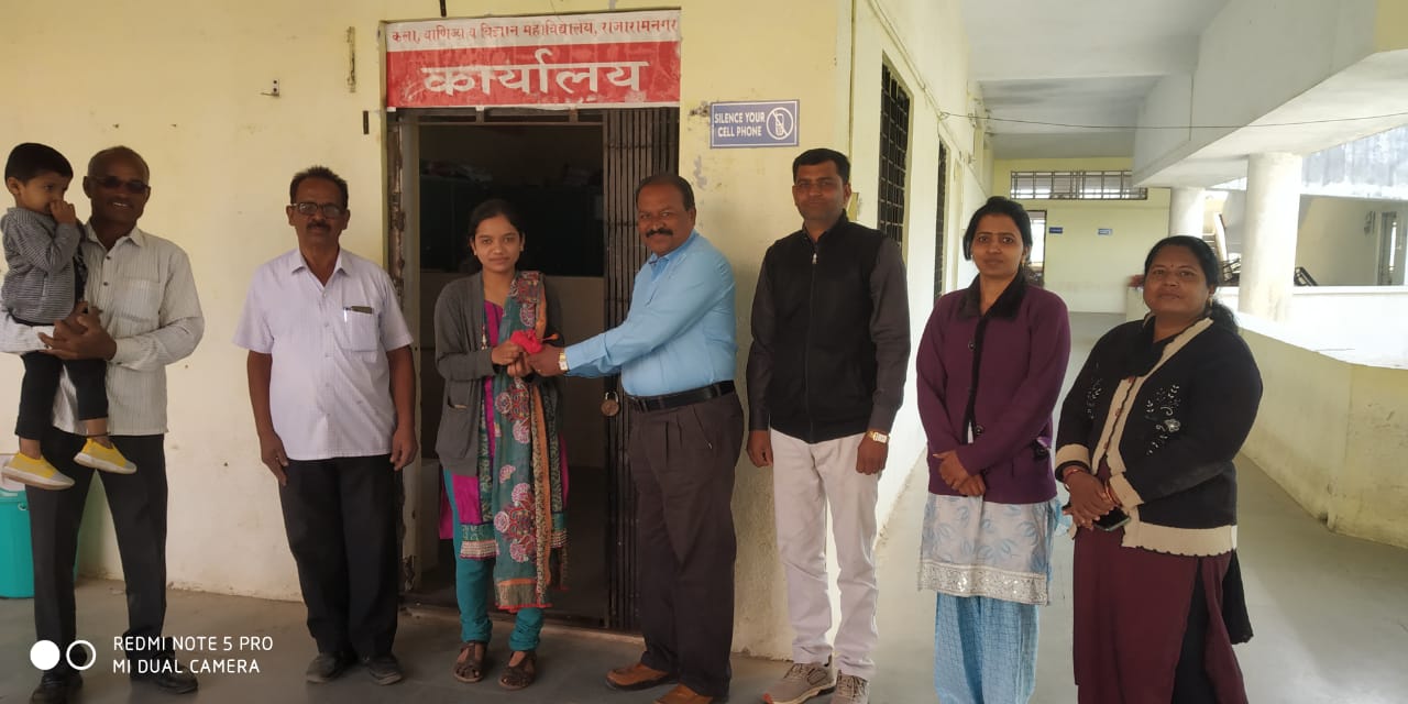 राजारामनगर महाविद्यालयाच्या विद्यार्थिनीचे विद्यापीठ परीक्षेत यश..