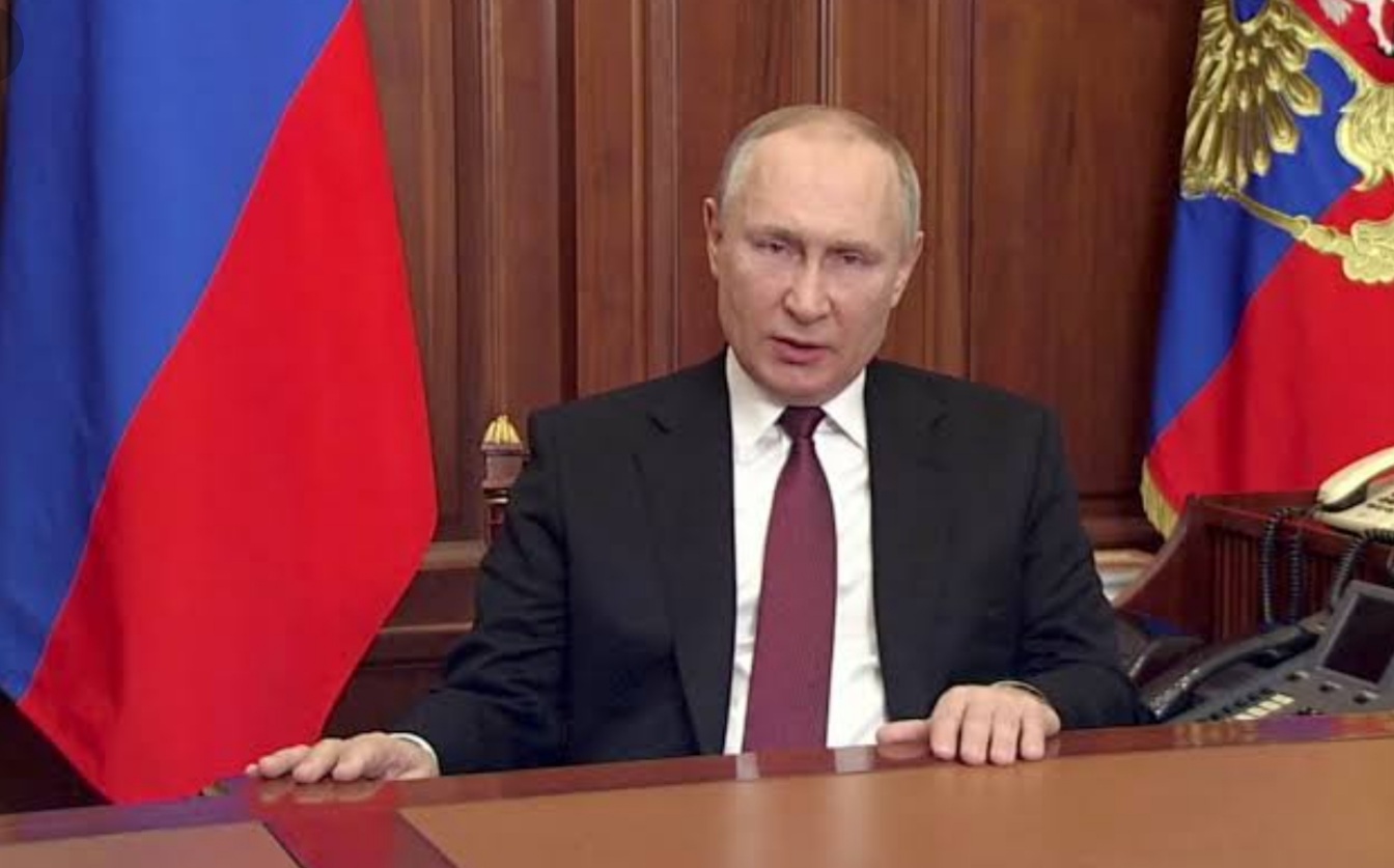 Russia Ukraine War: रशियाने जाहीर केली 31 शत्रू देशांची यादी..!पहा यादी..