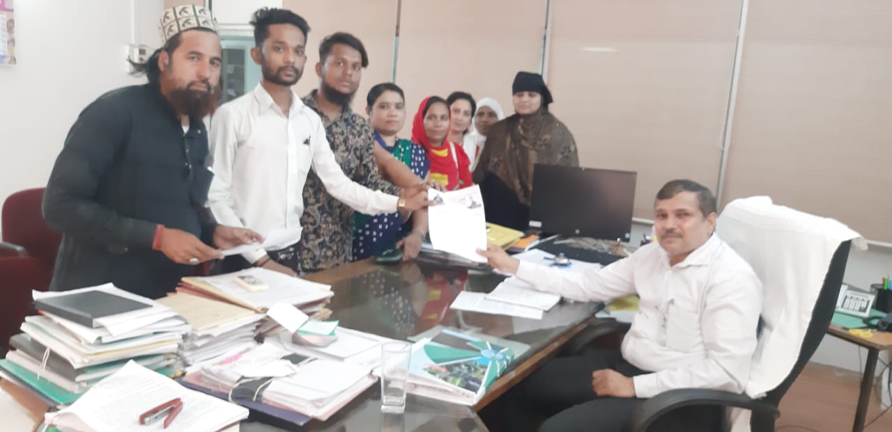 अघोषित लोडशेडिंग बंद होणे कामी जिल्हाधिकाऱ्यांना सविधान आर्मी संघटना चे निवेदन