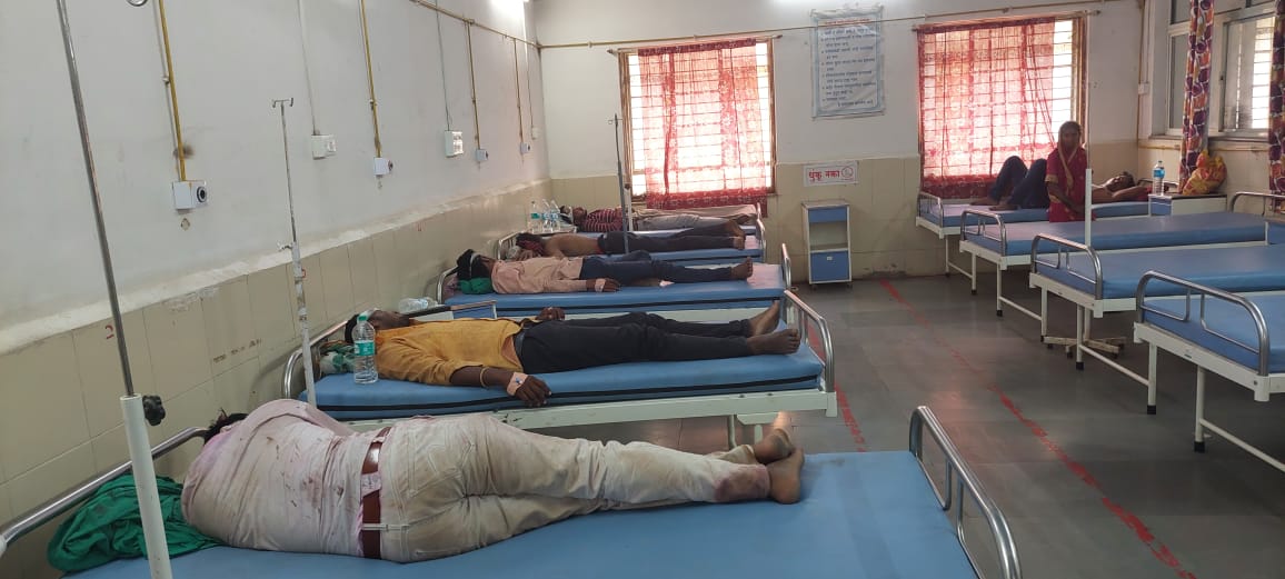 देव दर्शन करून निघालेल्या भाविकावर काळाचा घाला सोनारी परंडा रोडवर भिषण अपघात २ जन ठार १० जन गंभीर जखमी