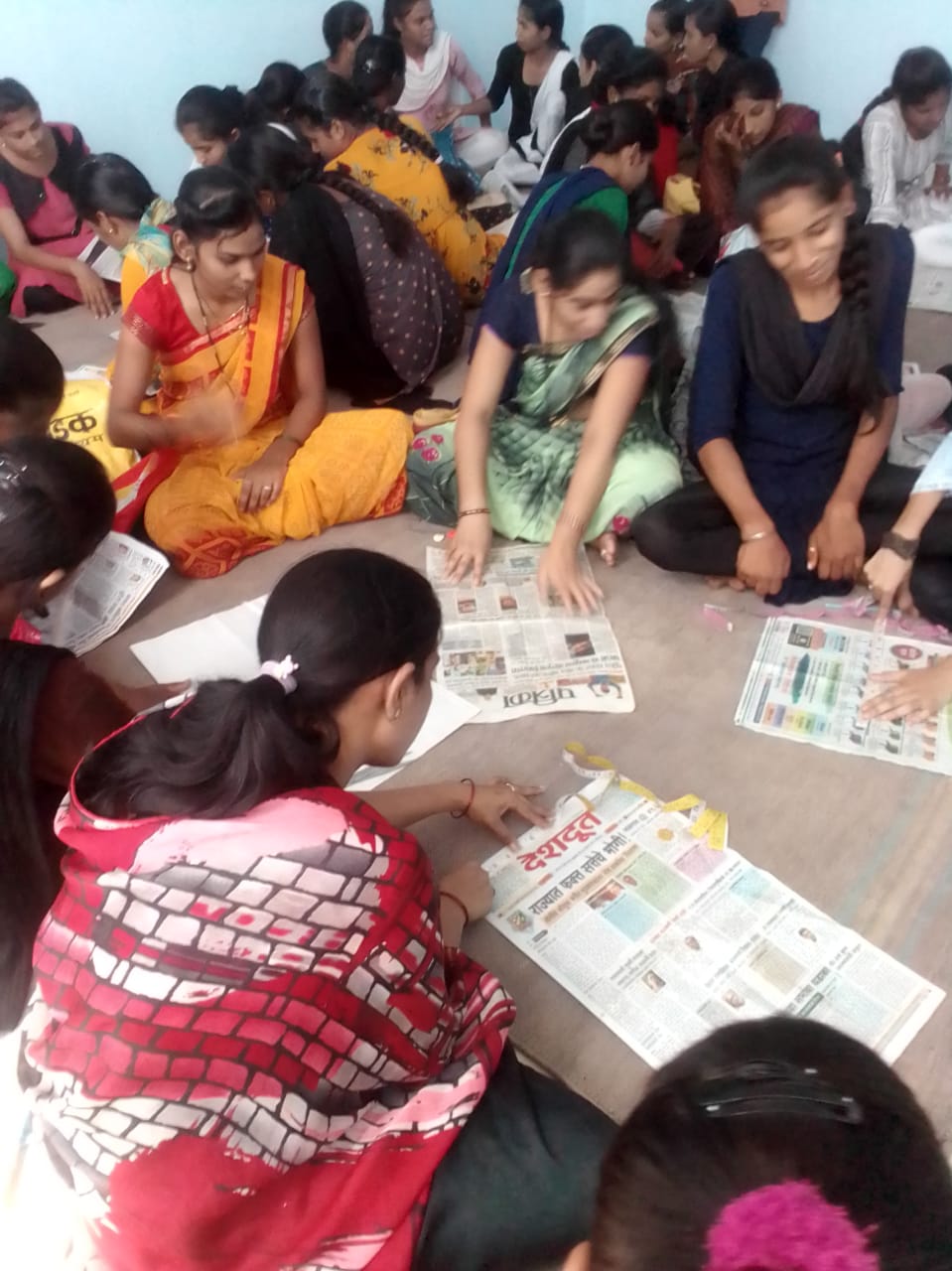 मोठा वाघोदा ग्रामपंचायतीतर्फे महिलांना शिवणकाम प्रशिक्षण कार्यशाळेचे आयोजन ..१५ दिवस दोन सत्रात प्रशिक्षण