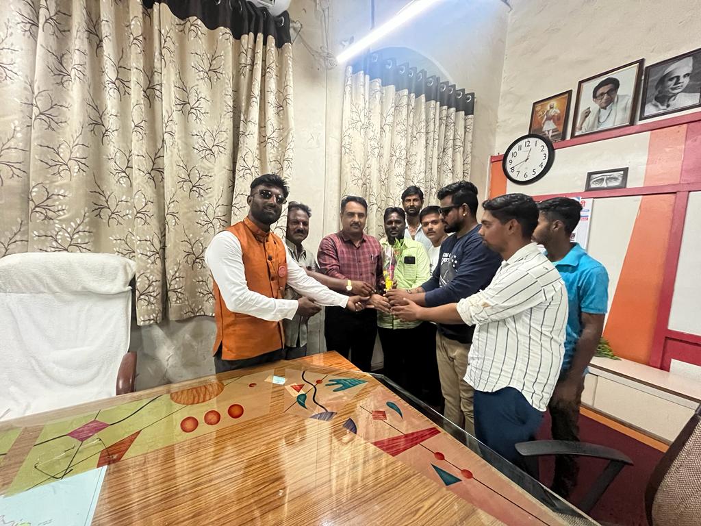 Amalner: मनसे तर्फे तहसीलदार यांचा सत्कार...