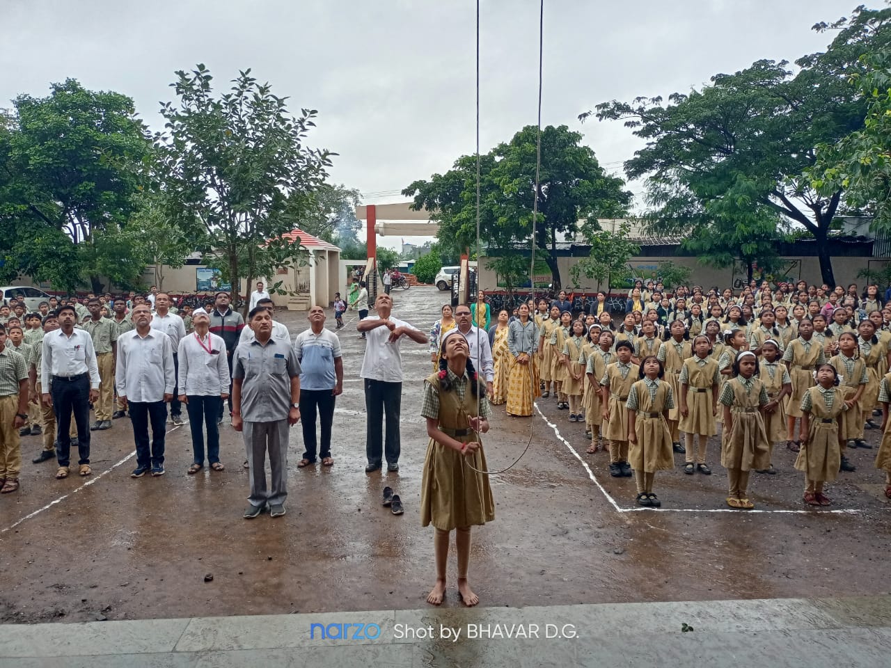 स्वातंत्र्याच्या अमृत महोत्सवानिमित्त व्ही. एन. नाईक महाविद्यालयात तिरंगा रॅलीचे आयोजन
