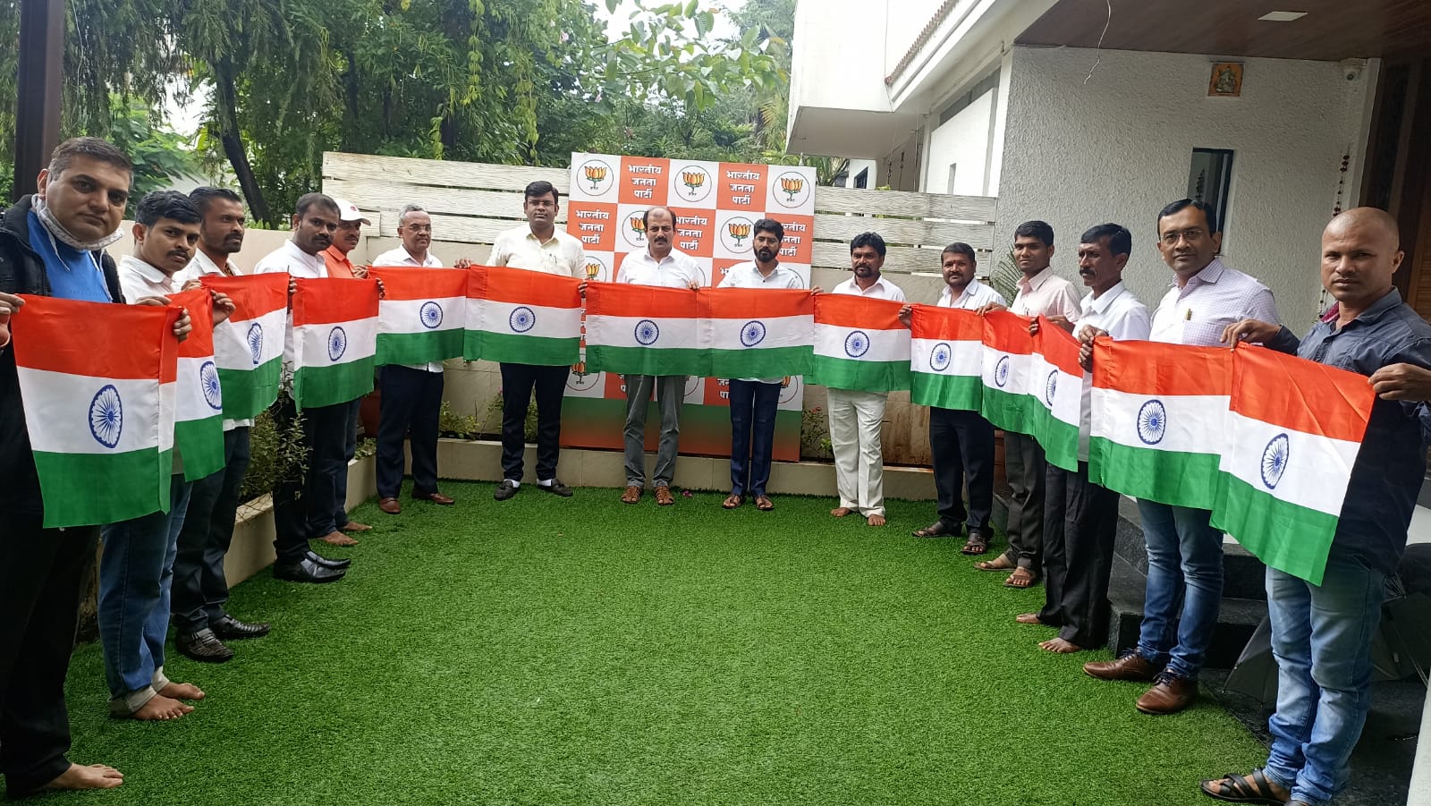 नाशिक जिल्ह्यात भाजपा मार्फत होणार ६० हजार राष्ट्रध्वजाचे वितरण - ना डॉ. भारती पवारभारत सरकार आरोग्य राज्यमंत्री