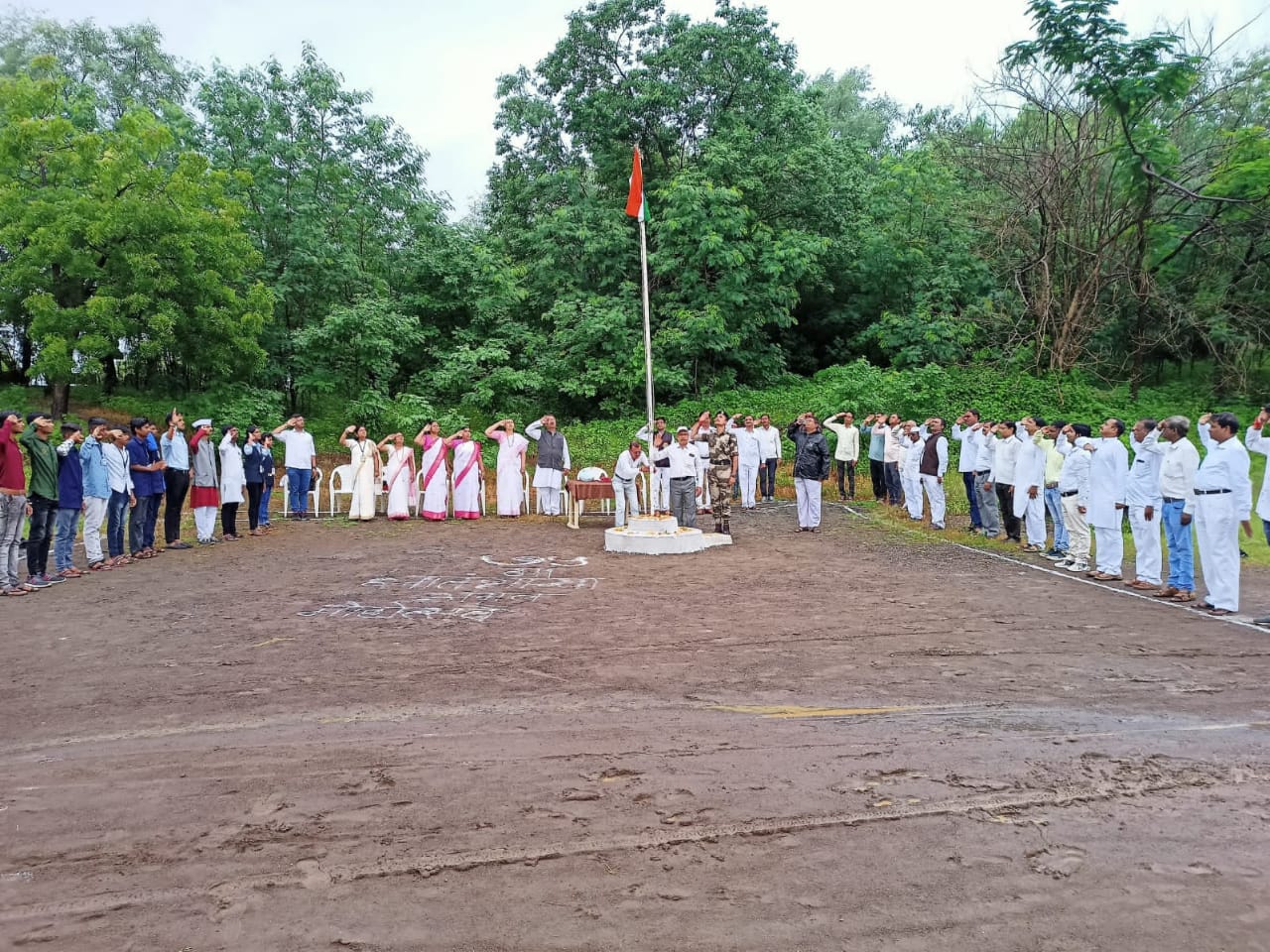 Amalner: 15 ऑगस्ट स्वातंत्र्य दिन पं नेहरू समाजकार्य महाविद्यालयात उत्साहात संपन्न...