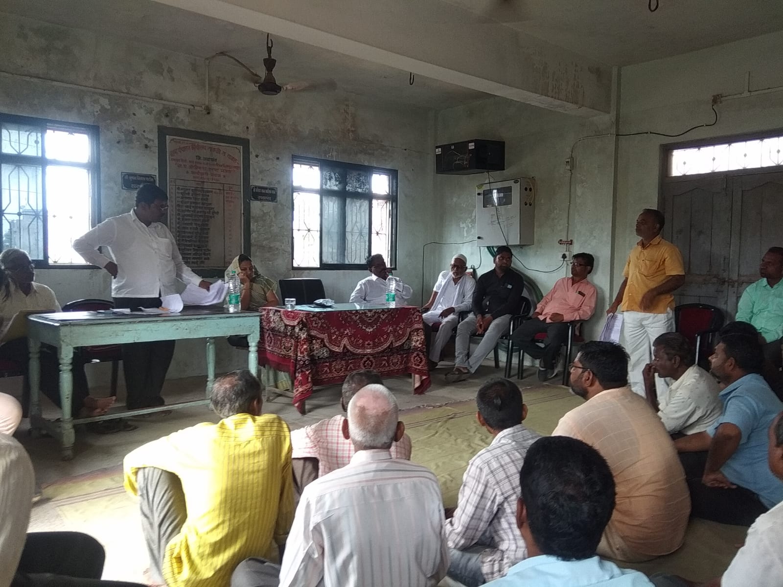 संगणक परिचालकाच्या गैरव्यवहाराच्या मुद्द्यावरून साकळीची ग्रामसभा गाजली