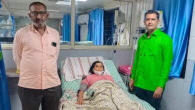 विक्की खोकरेच्या विनामुल्य सेवेमुळे एरंडोलच्या सैनिकाच्या पत्नीला मिळालं जीवनदान...!